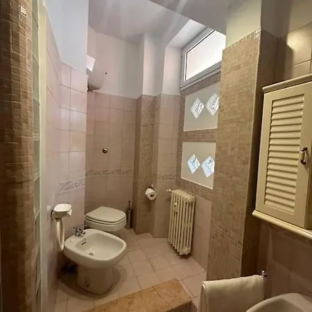 Centocelle, Metro C Luminoso Quadrilocale Apartment Rome